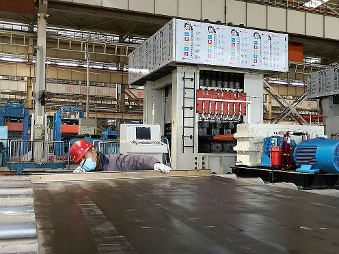 djusting shearing machine blade gap with feeler gauge.jpg